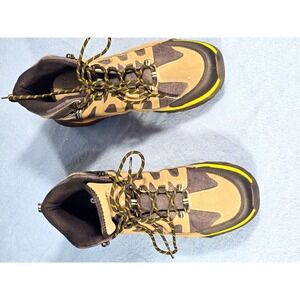 Men's Hi-Tec Revive Mid Hiking Boots Size 11M